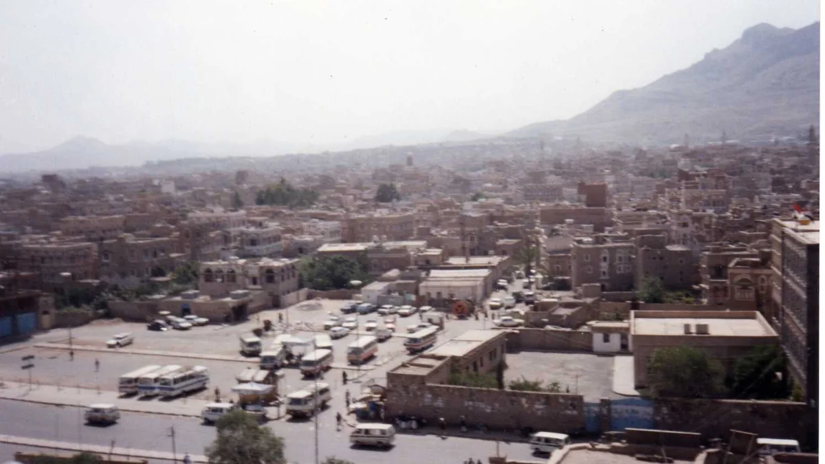 مدينة صنعاء والجبال المحيطة بها