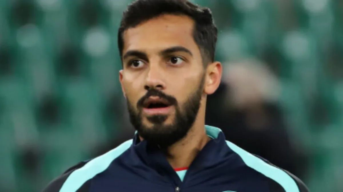 اللاعب الأردني موسى التعمري في ملعب كرة قدم