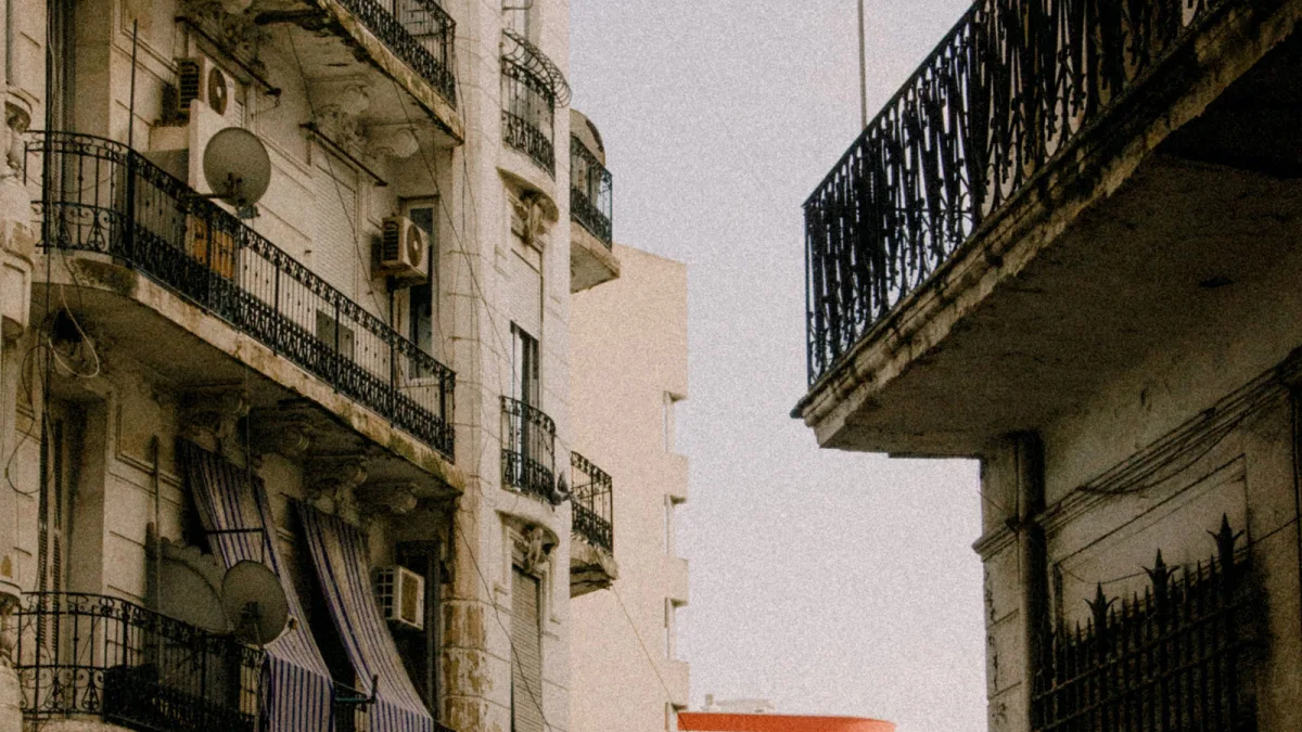 مبان سكنية في الجزائر العاصمة